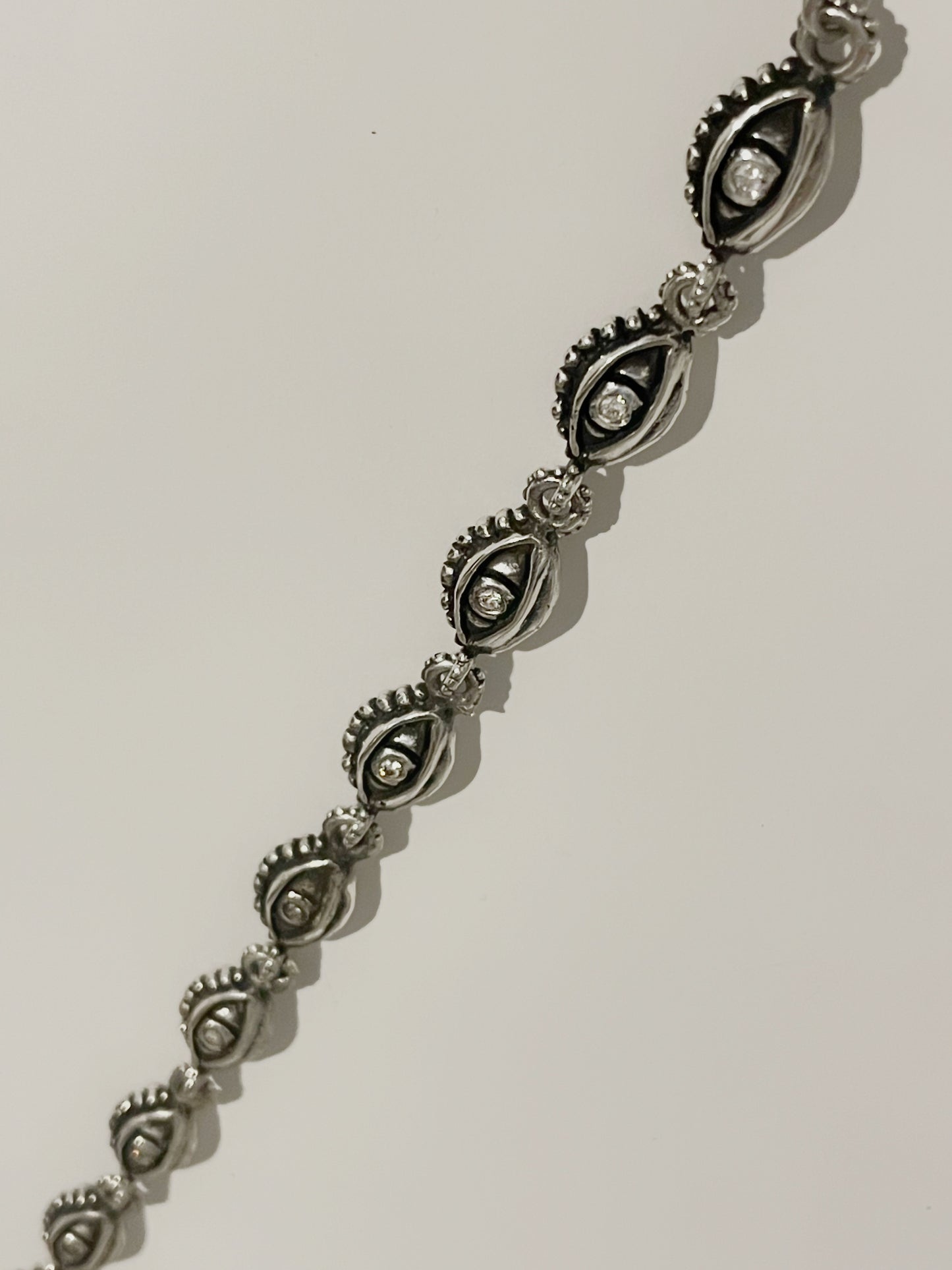 Pulsera Ojos con Incrustaciones
