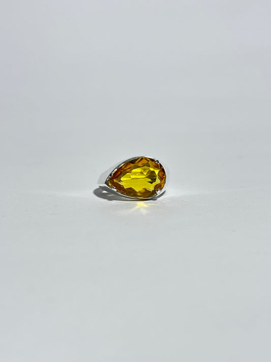 Anillo Gota Transversal con Amatista