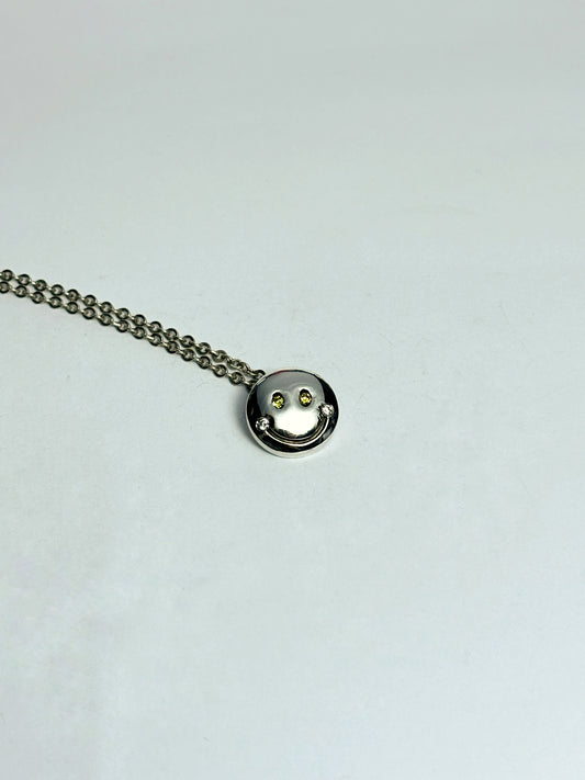 Collar sonrisa incrustada