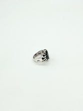 Cargar imagen en el visor de la galería, Anillo Corazón Flamas con Piedra