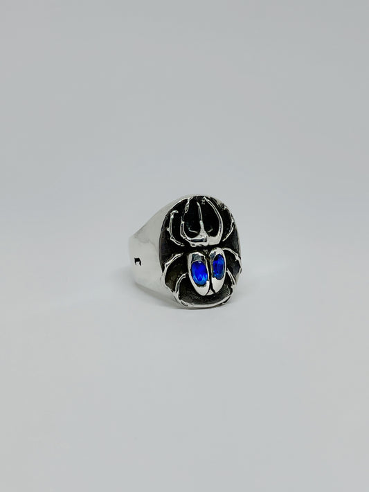 Anillo Escarabajo con Incrustaciones