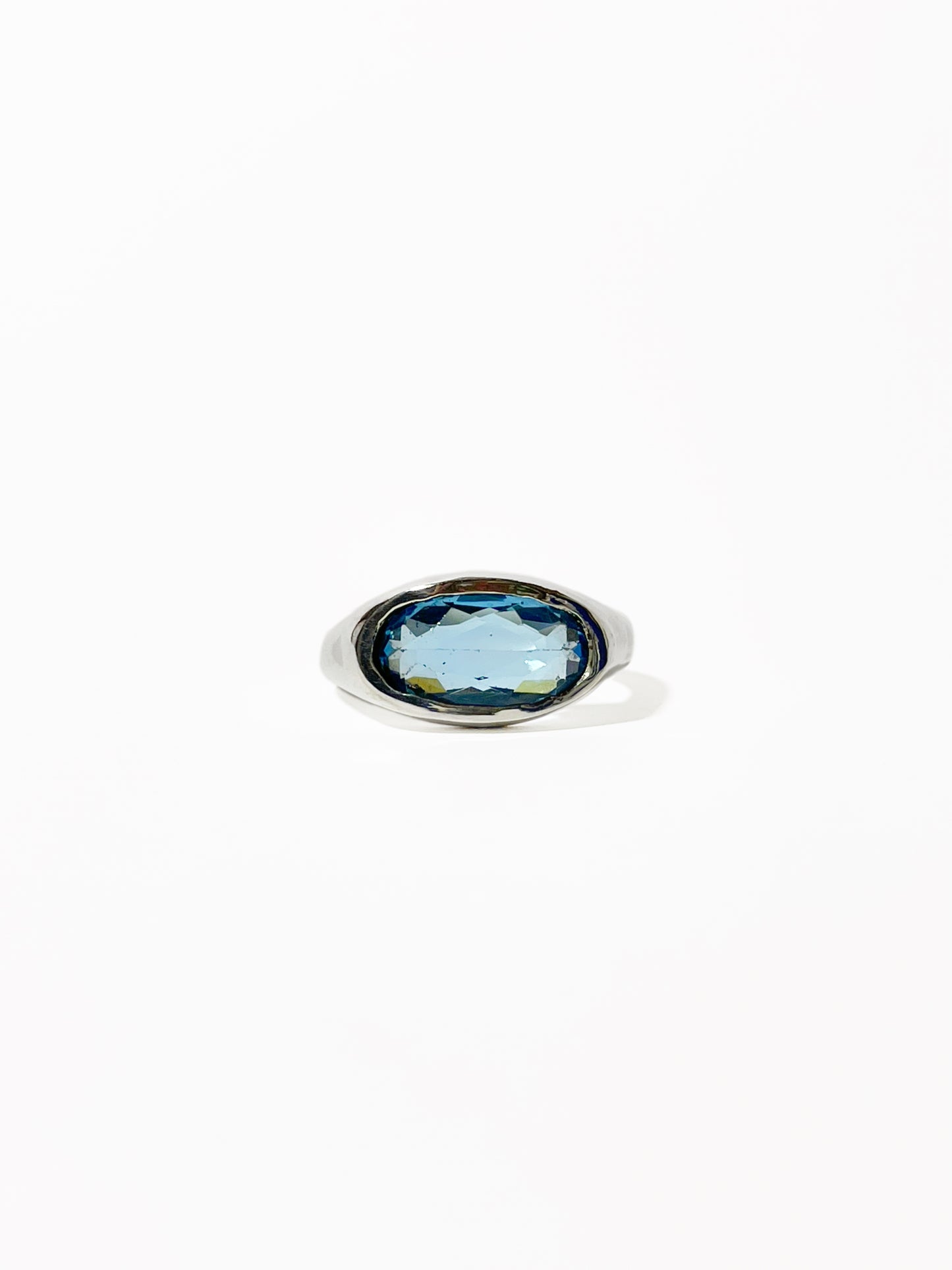 Anillo Ovoide Transversal Topacio Natural