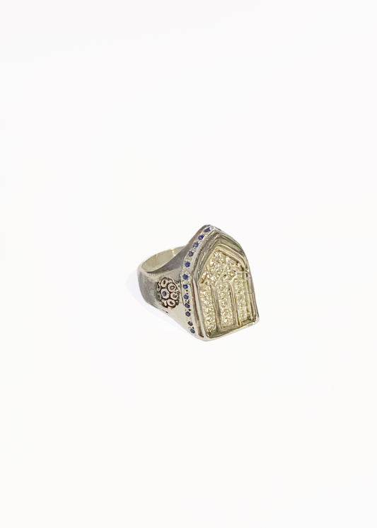 Anillo Puerta Gótica con Incrustaciones