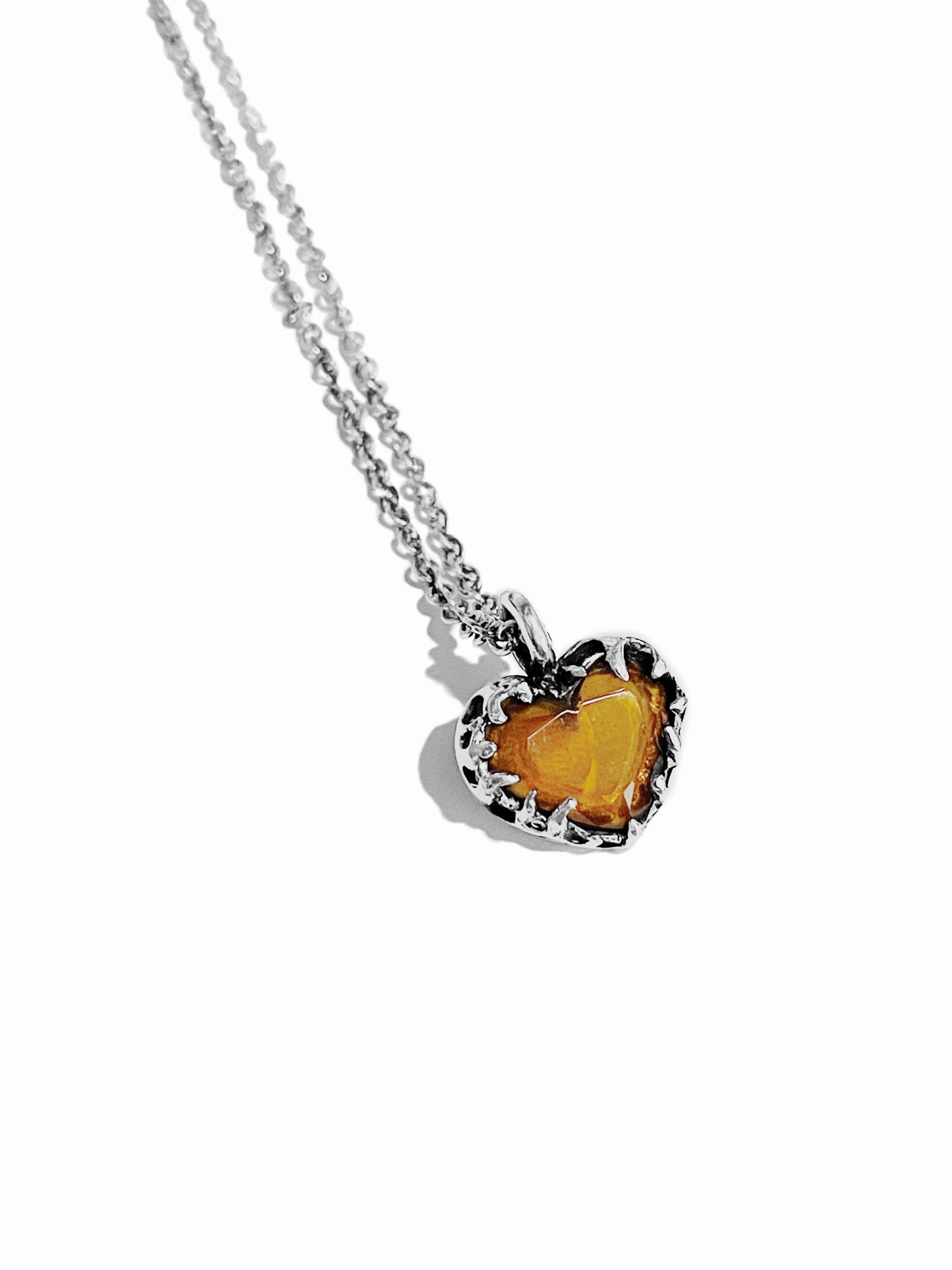 Collar Corazón Flamas con Cristal