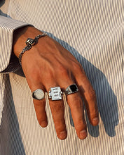 Cargar imagen en el visor de la galería, Anillo Armario