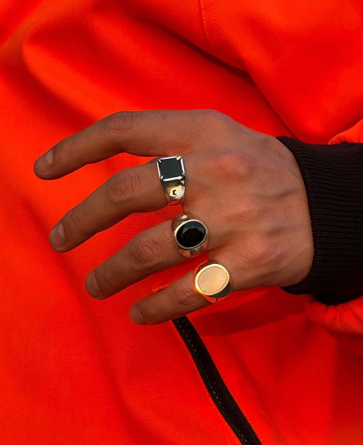 Anillo Ovalado II con Piedra Onix Facetada