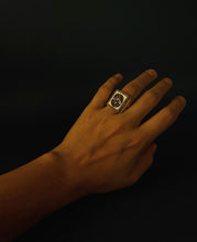 Cargar imagen en el visor de la galería, Anillo Abeja Edición Especial Baño de Oro