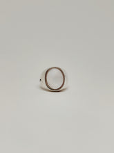 Cargar imagen en el visor de la galería, Anillo Ovalado con Piedra Plana II