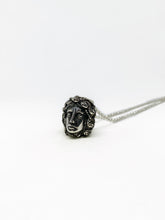 Cargar imagen en el visor de la galería, Collar Medusa