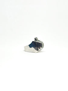 Anillo Pirámide con Peridoto