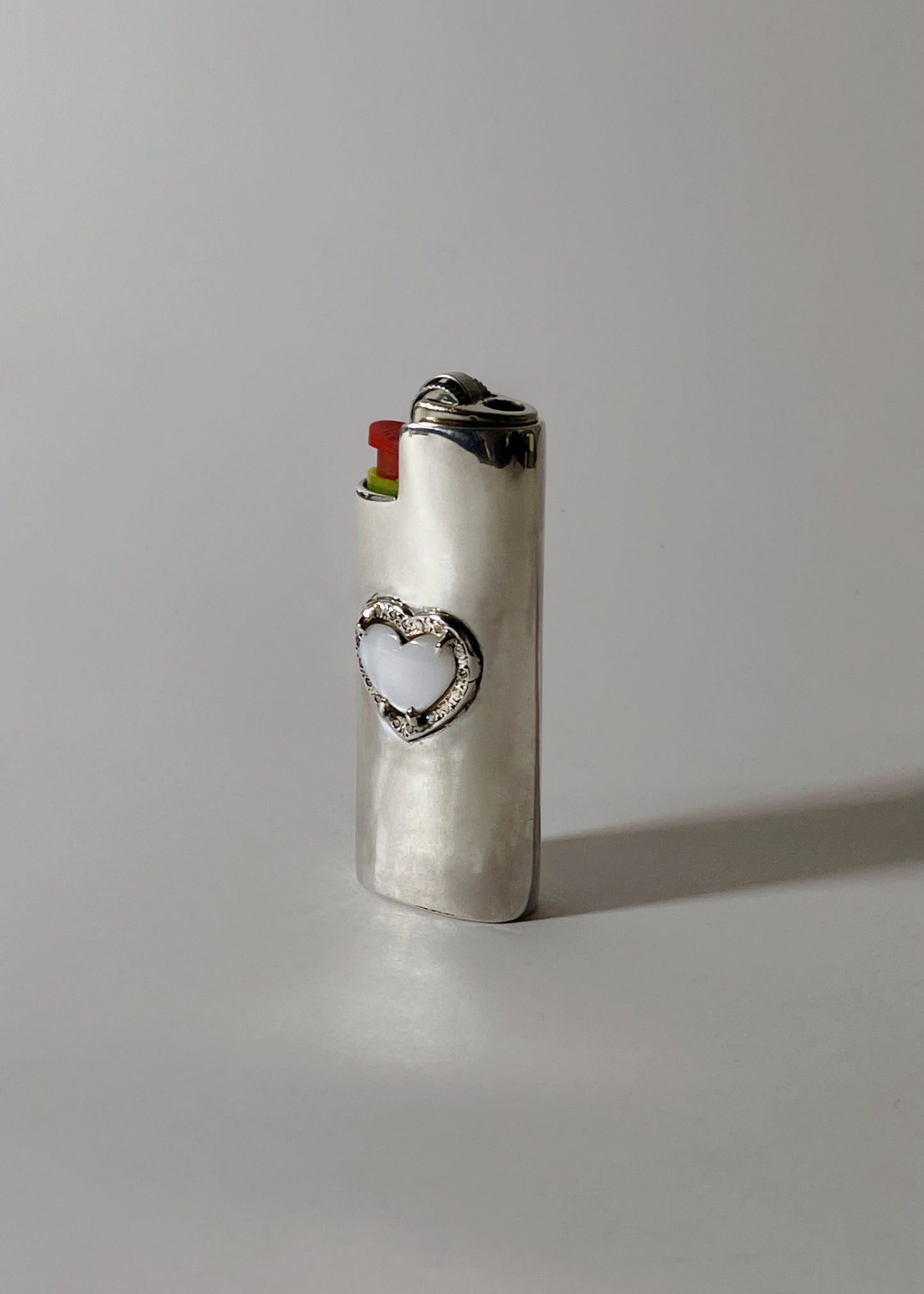 Porta Encendedor Corazón Madre Perla