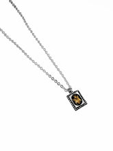 Cargar imagen en el visor de la galería, Collar Abeja Mini