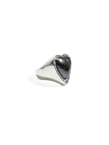 Anillo Corazon con Perla negra e incrustaciones de zirconias