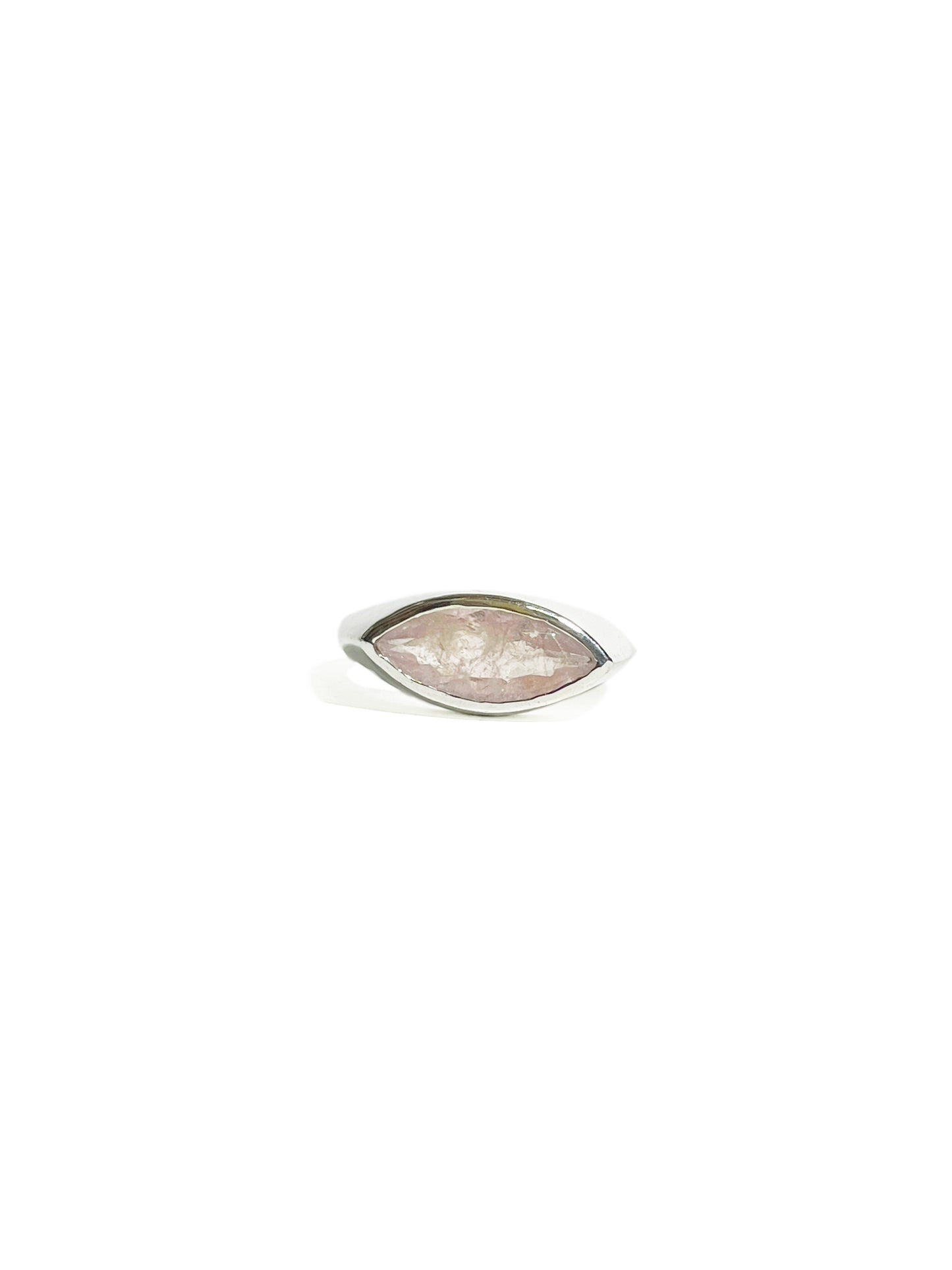 Anillo Marquiz con Cuarzo Rosa Horizontal