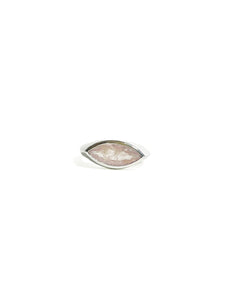 Anillo Marquiz con Cuarzo Rosa Horizontal