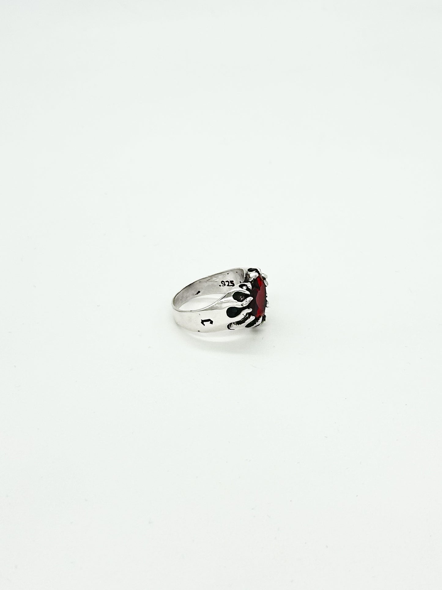 Anillo Corazón Flamas con Cristal