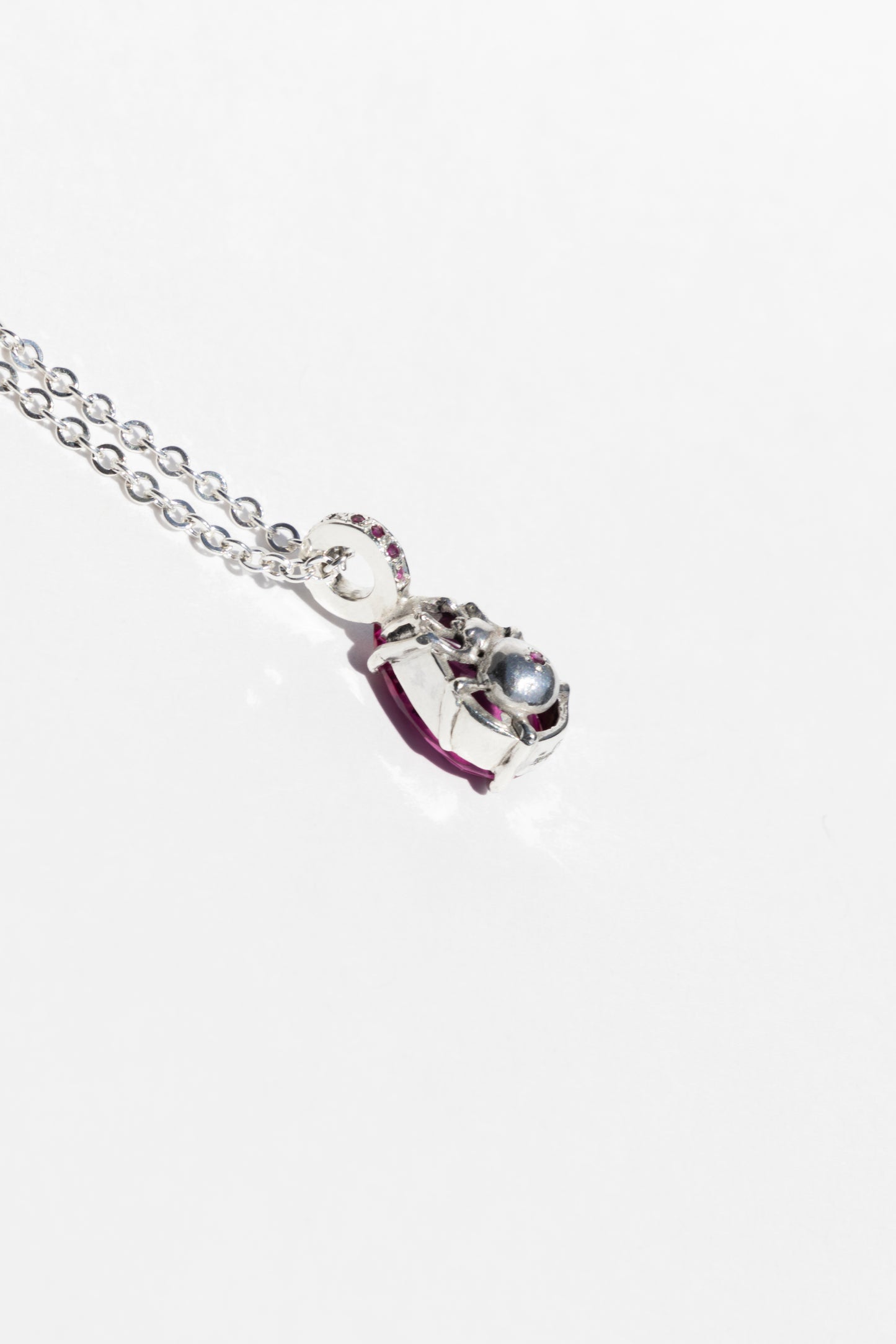 Collar Araña con Rosa de Francia y Rubís