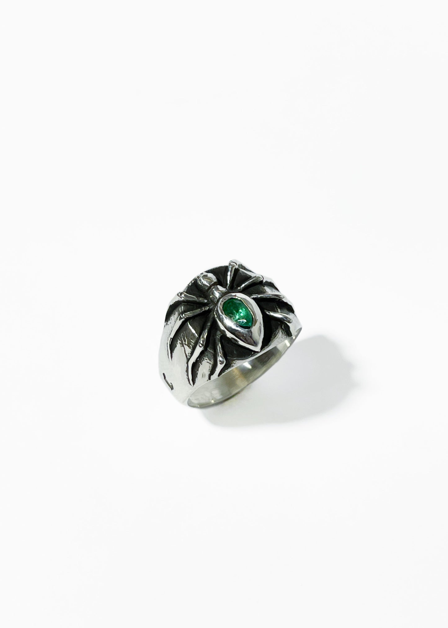 Anillo Araña con Incrustación natural