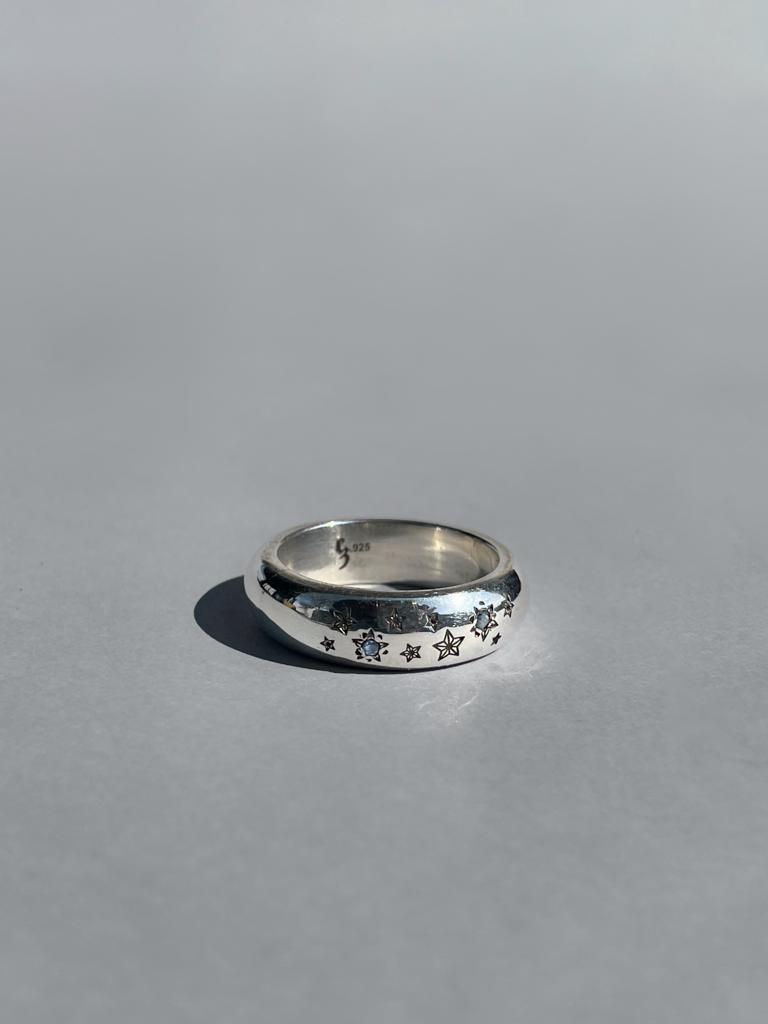 Anillo Halo Estrellas y Zirconias