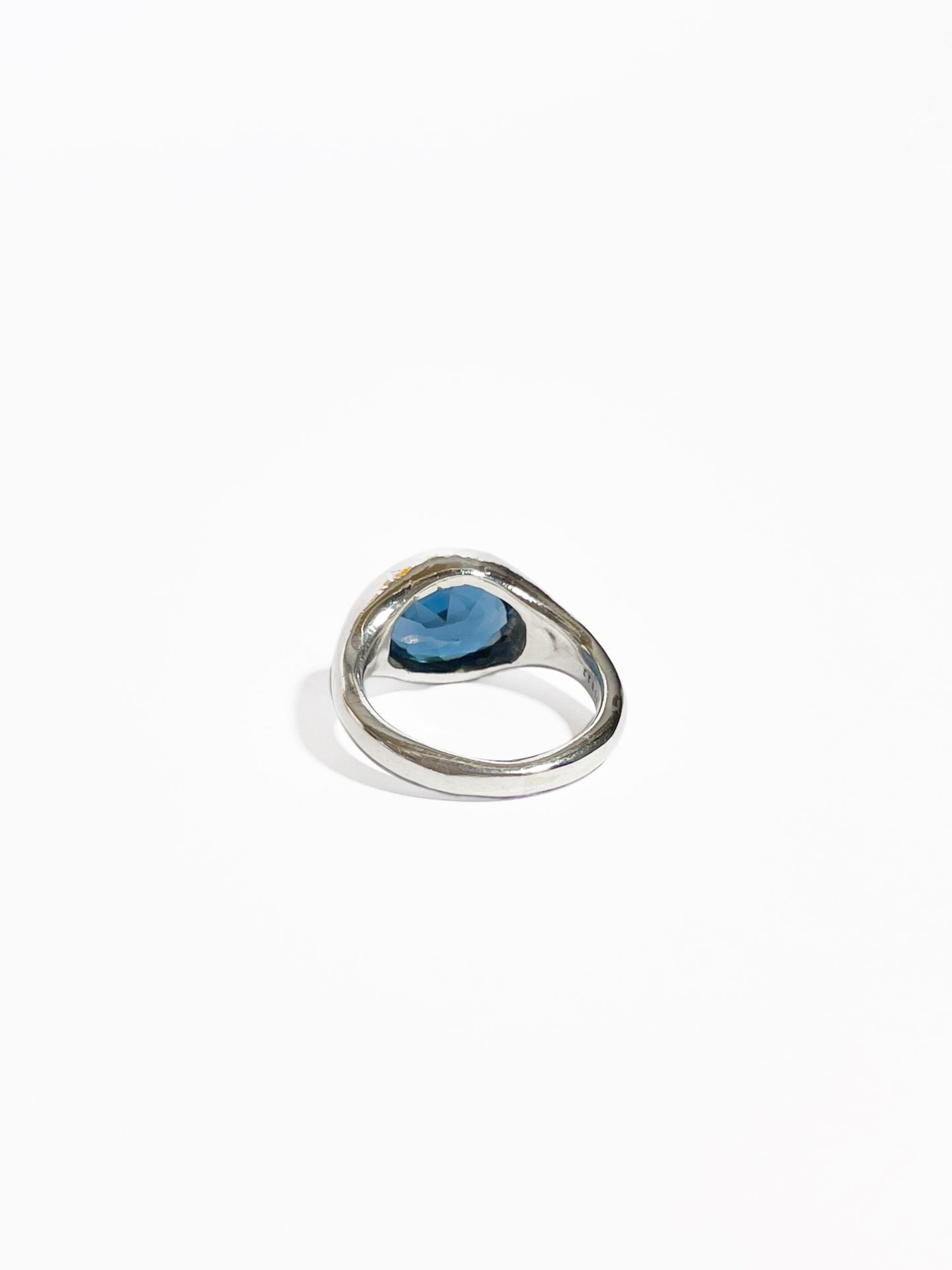 Anillo Ovalado con Topacio London Blue