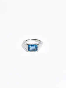 Anillo Cuadrado con Topacio Natural