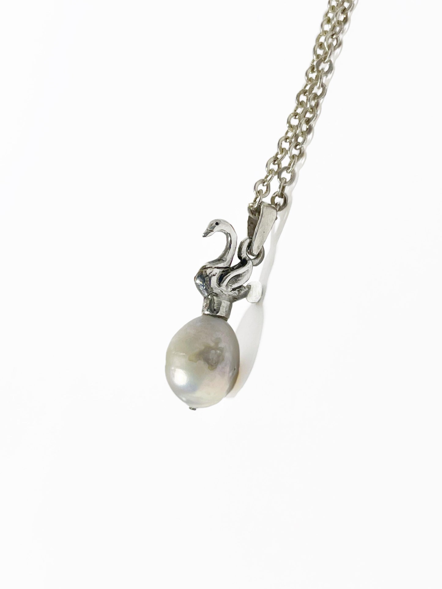 Collar Cisne con Perla Blanca