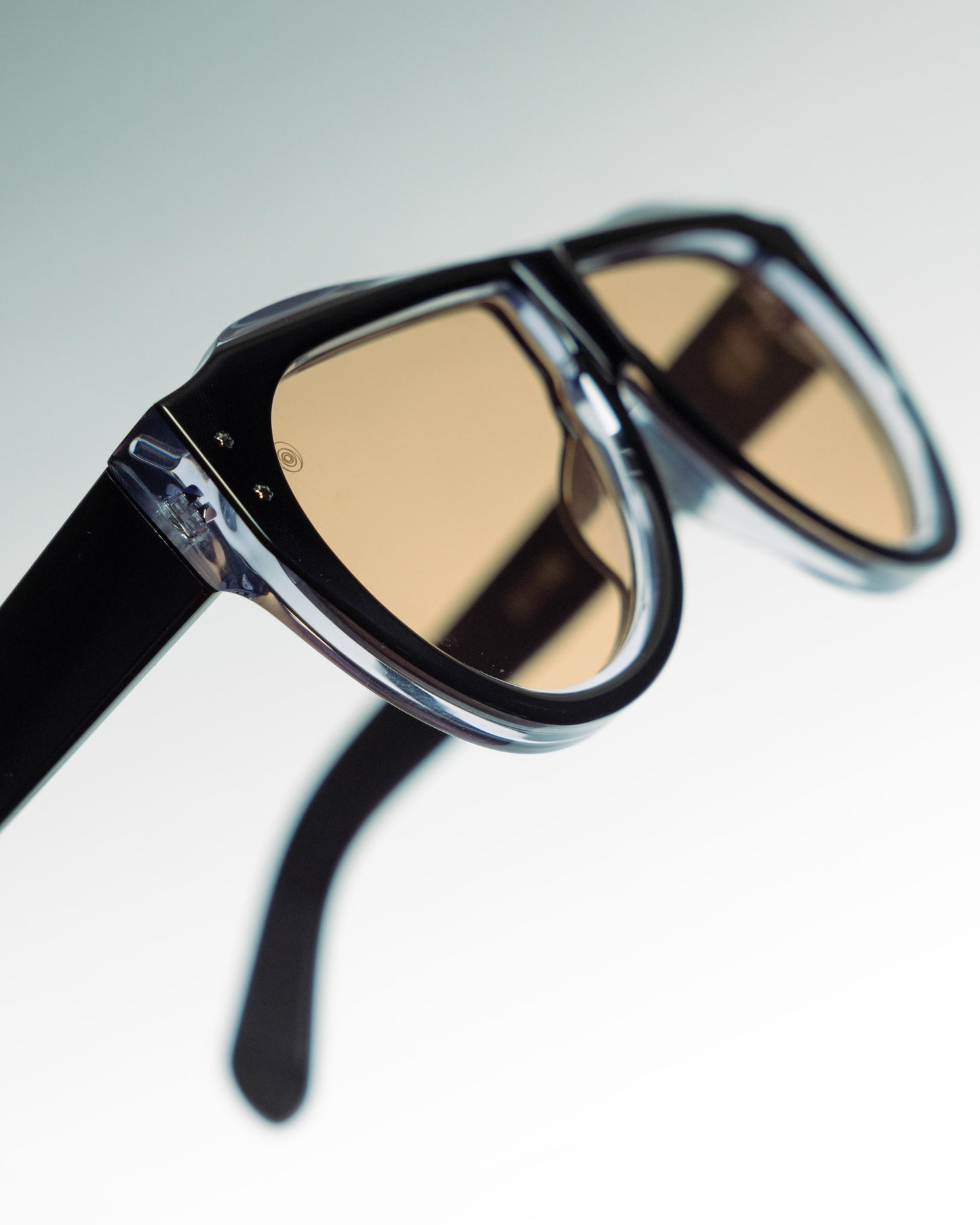 Cruzada x Taxxon Black