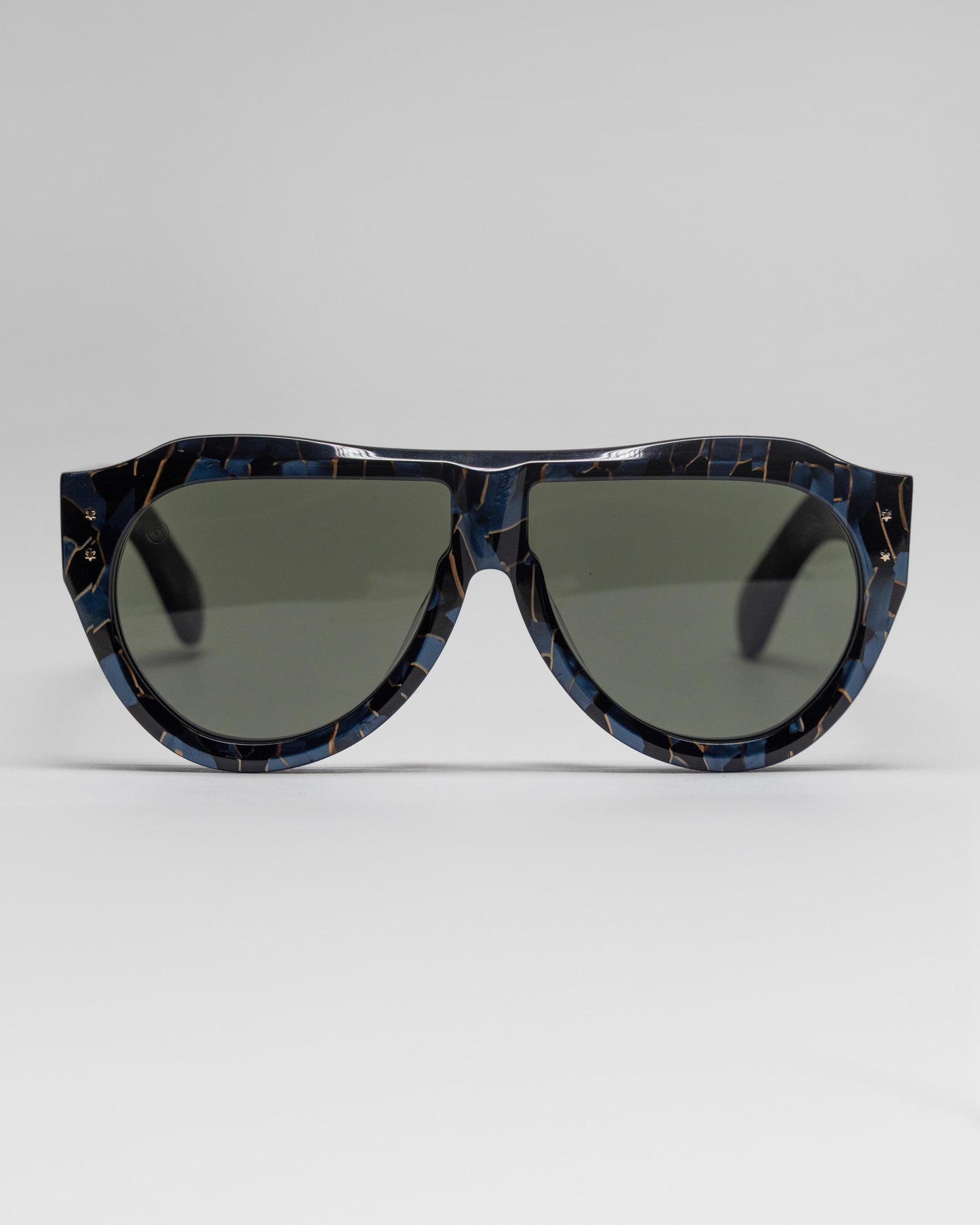 Cruzada x Taxxon Azurite