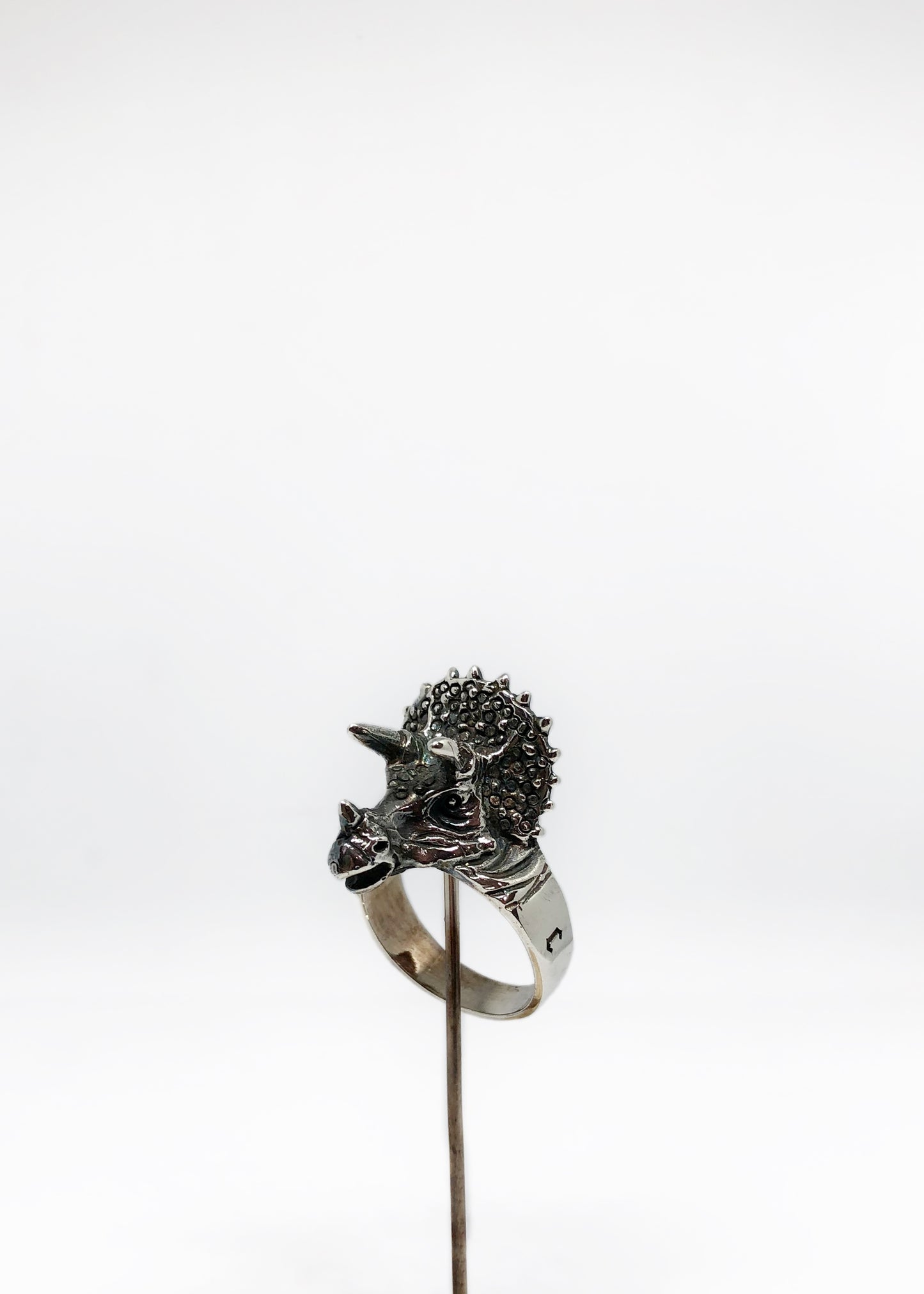 Anillo Triceratops