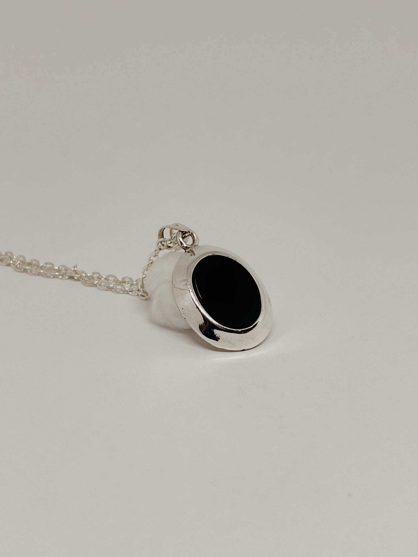 Collar Marco Ovalado con Piedra