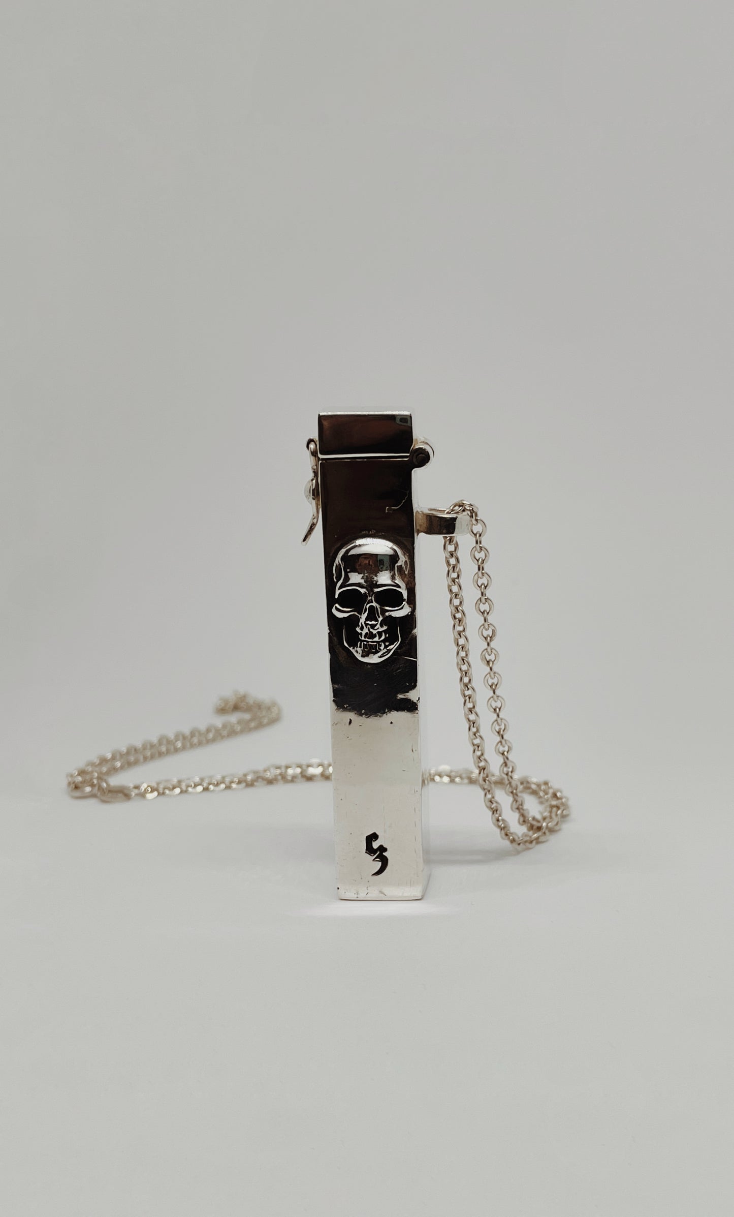 Porta Cigarro de Calavera en Plata
