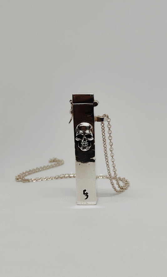 Porta Cigarro de Calavera en Plata