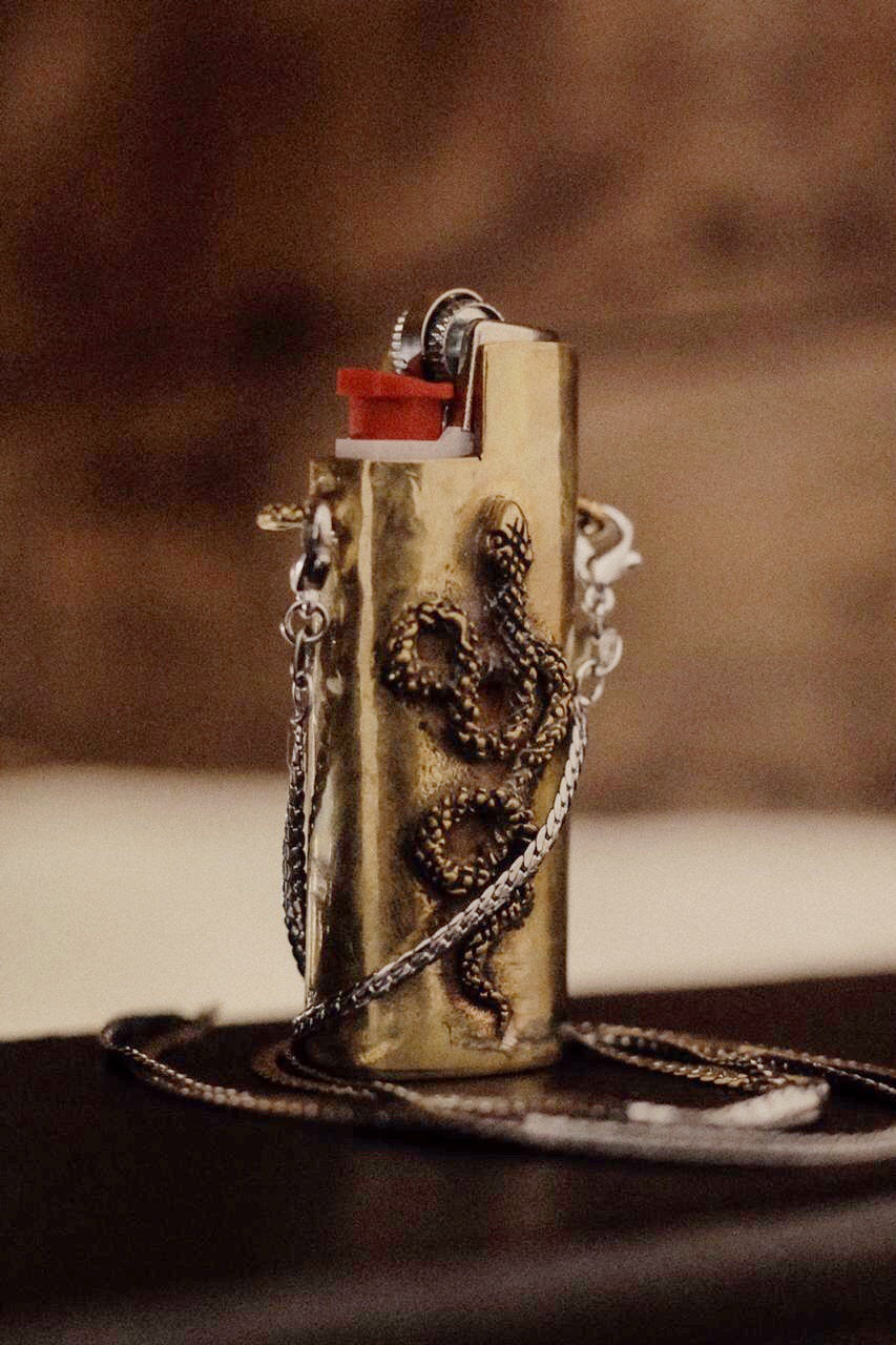 Collar Encendedor de serpiente