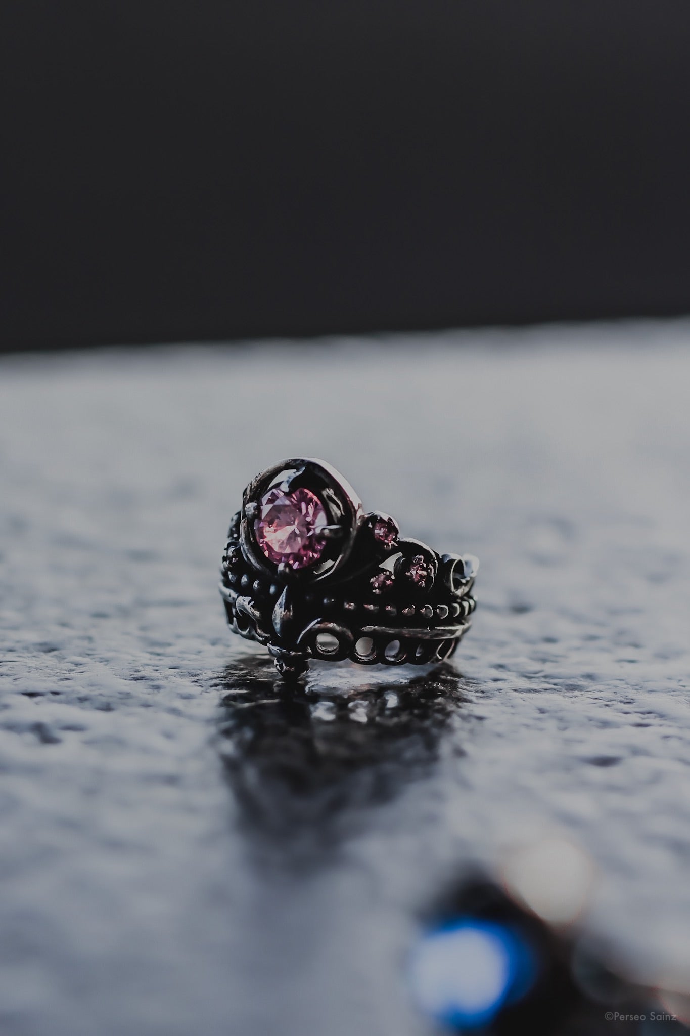 Anillo Corona con Cristal Cortado